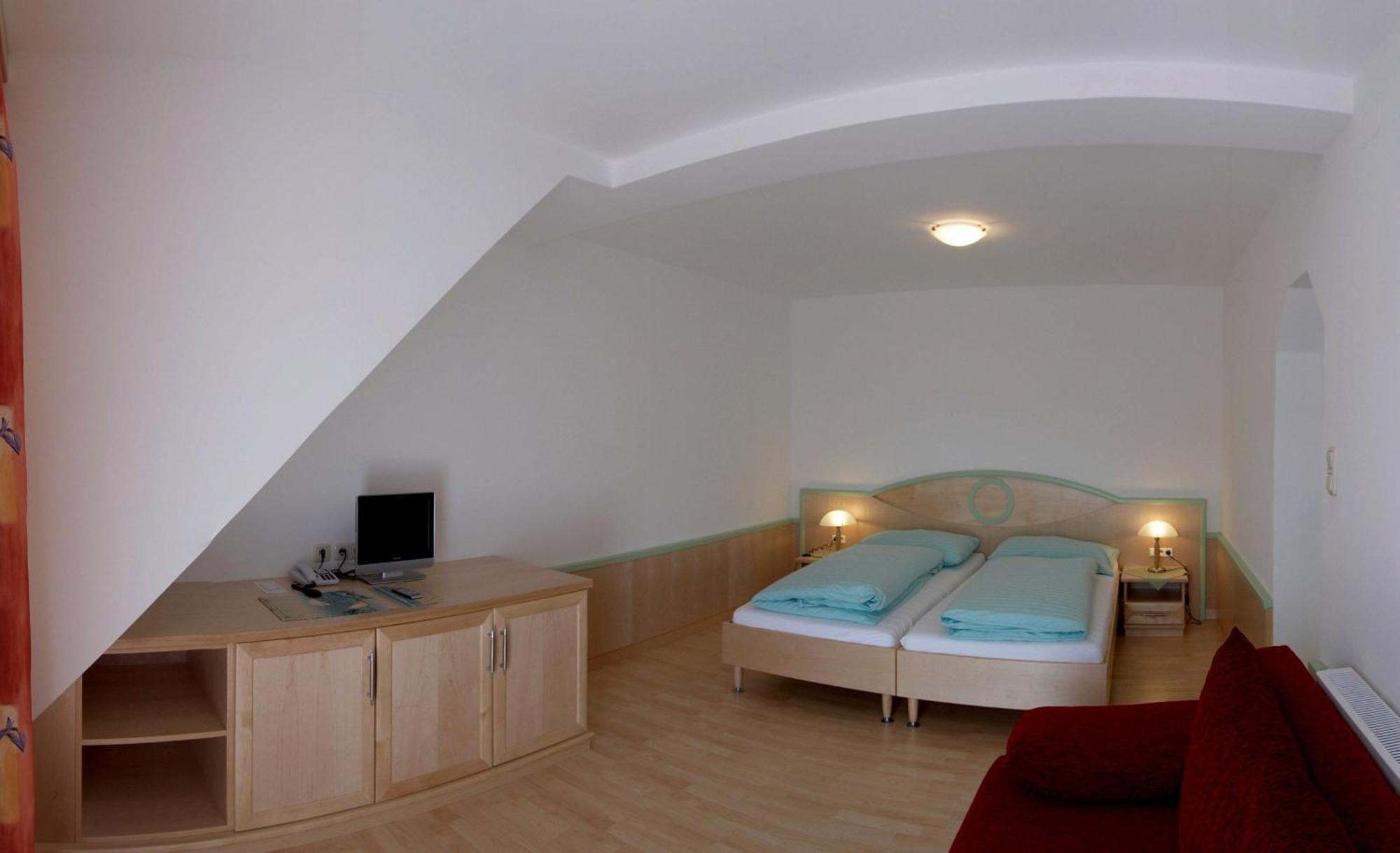 Hotel Zum Kirchenwirt ماريازيل المظهر الخارجي الصورة