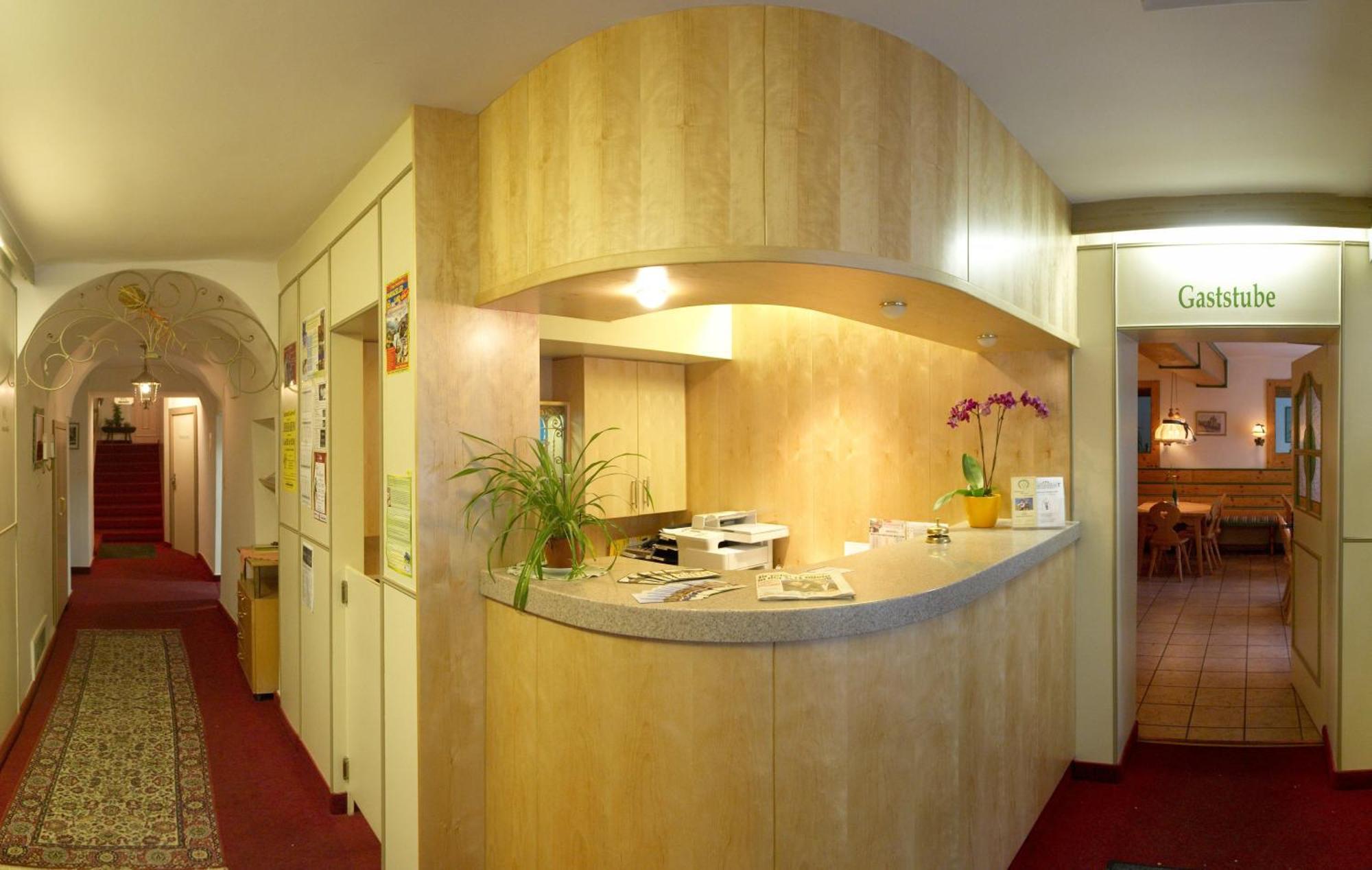 Hotel Zum Kirchenwirt ماريازيل المظهر الخارجي الصورة