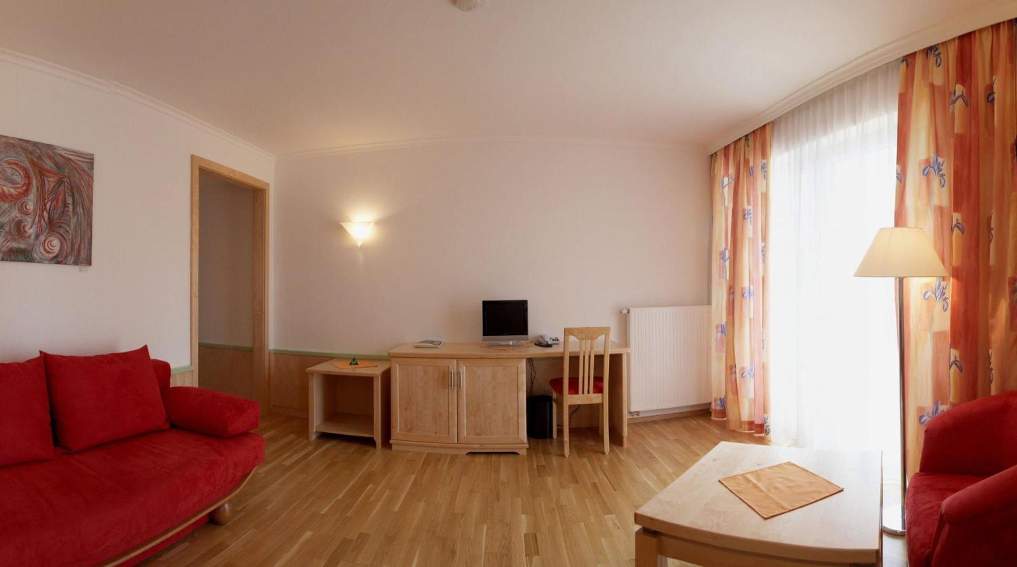 Hotel Zum Kirchenwirt ماريازيل المظهر الخارجي الصورة