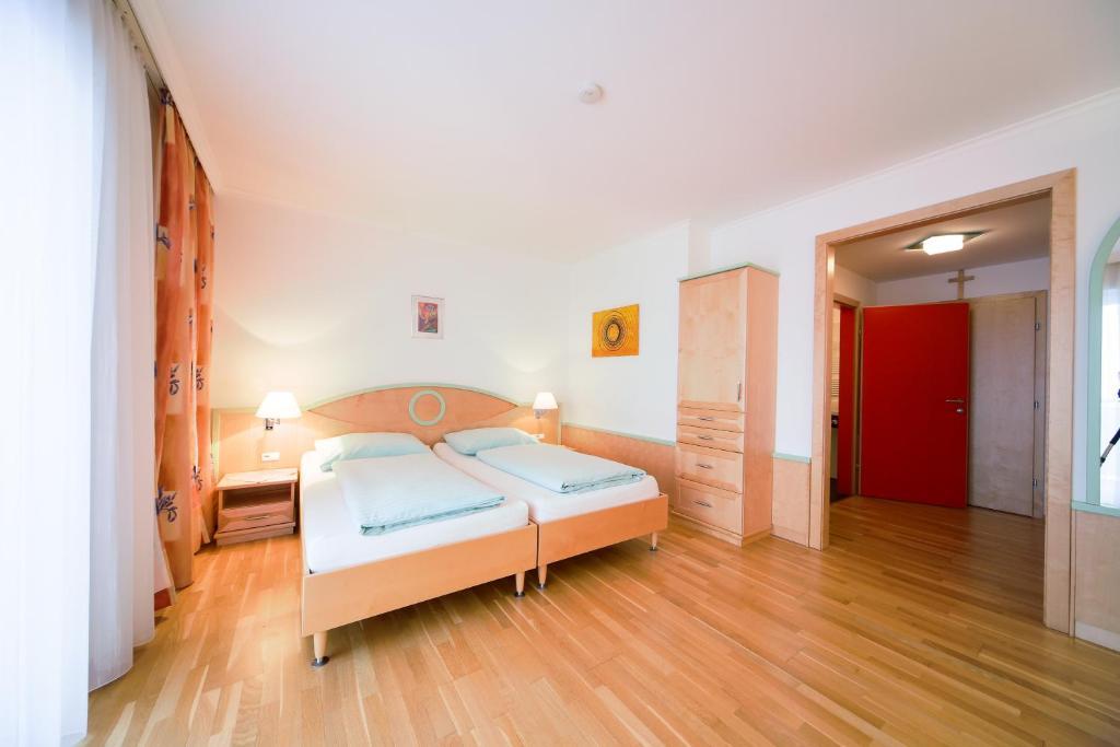 Hotel Zum Kirchenwirt ماريازيل الغرفة الصورة