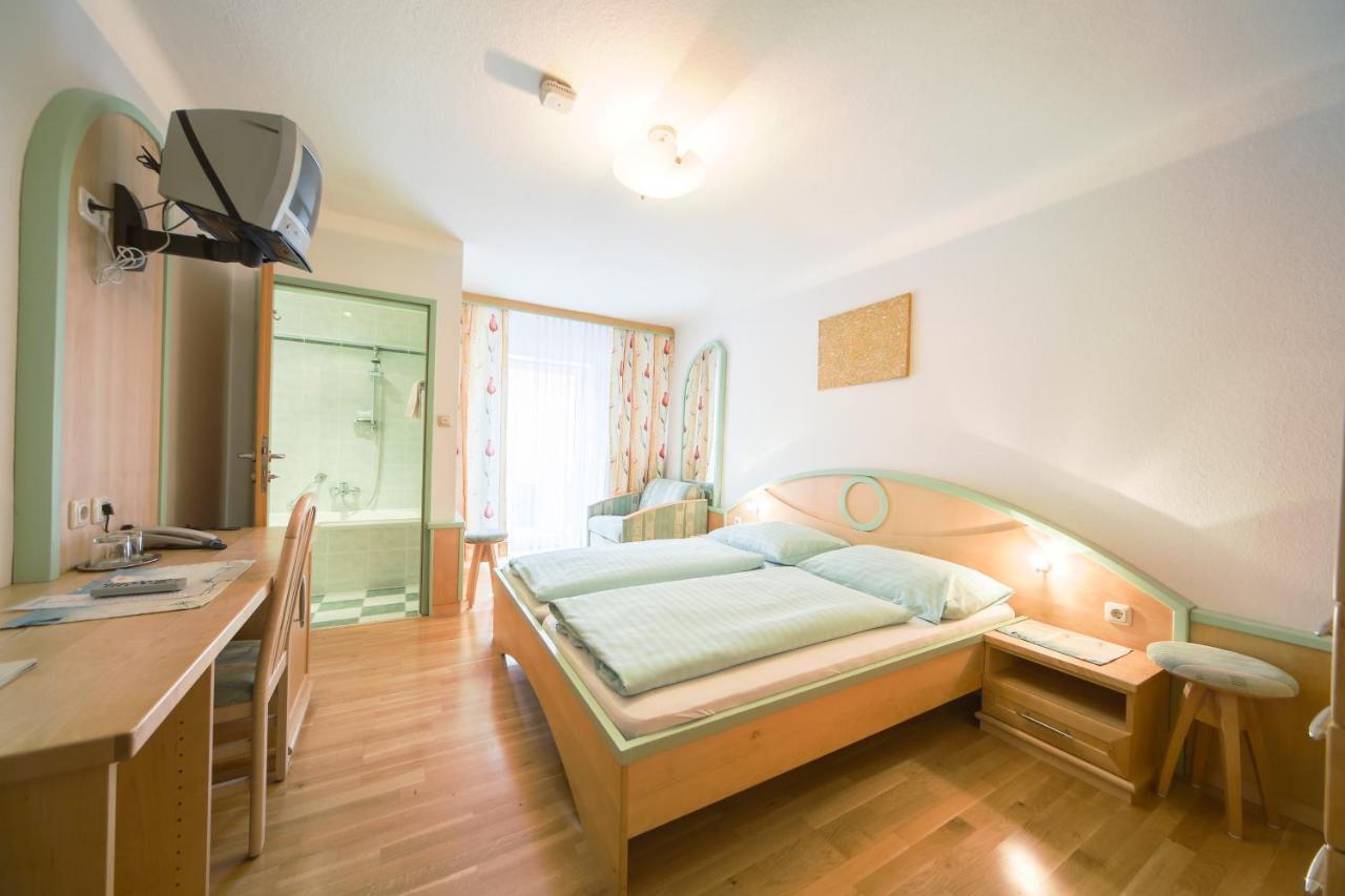 Hotel Zum Kirchenwirt ماريازيل الغرفة الصورة